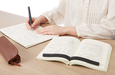 コクヨ 本に寄り添う文鎮 真鍮製 MKT-PW02 PW-01D PW-01M 受験勉強 読書 コクヨ KOKUYO